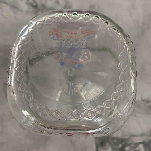 1 QT Glass Milk Bottle - Picture 6 of 8
